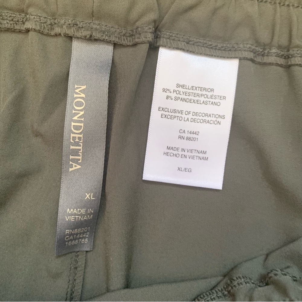 Mondetta Green Active Walking Shorts Size Extra Large (XL) New With Tag Athletic - Picture 3 of 4